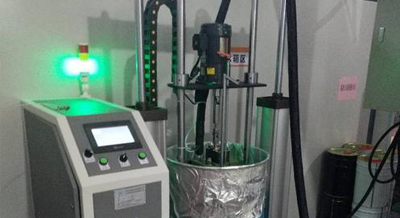 PUR熱熔膠機(jī)換膠水時(shí)的注意事項(xiàng)